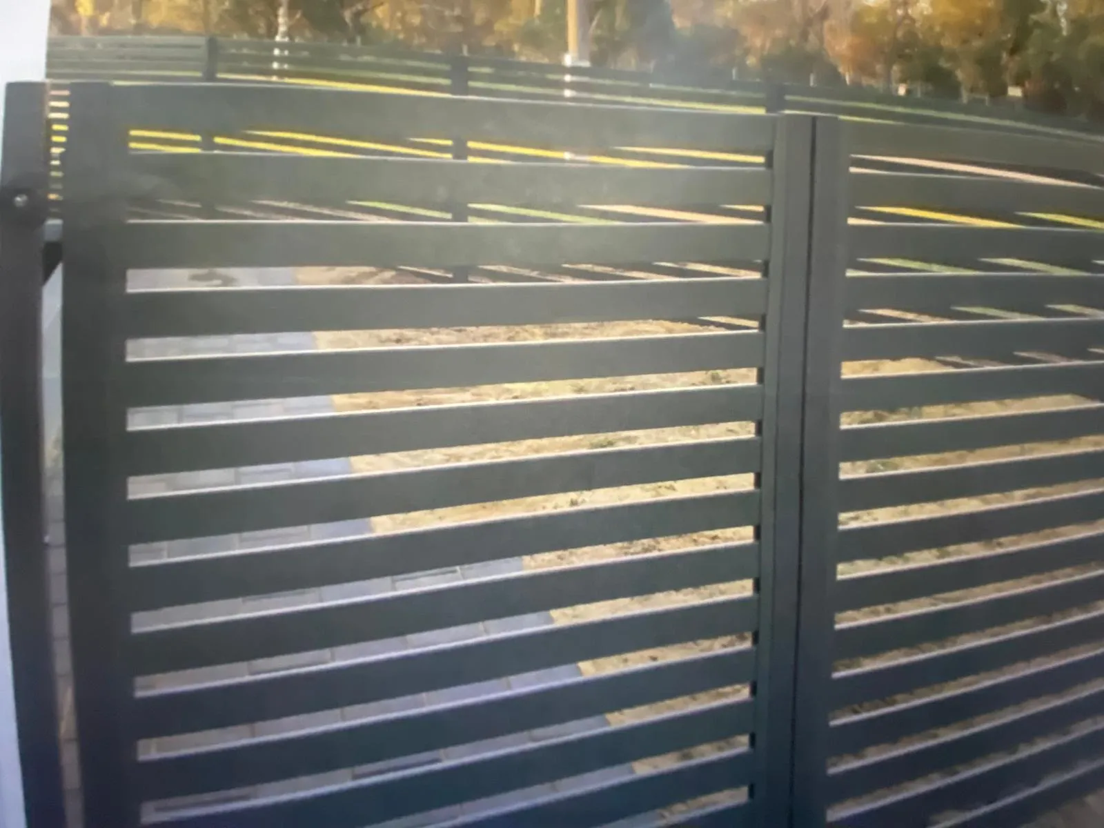 Slat fencing