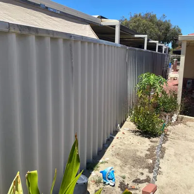 Straight Up Retaining Fencing & Earthworks project