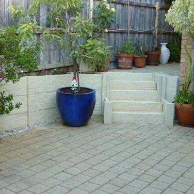 Straight Up Retaining Fencing & Earthworks project