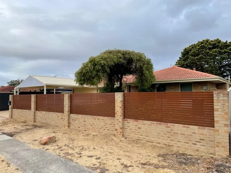 Slat fencing